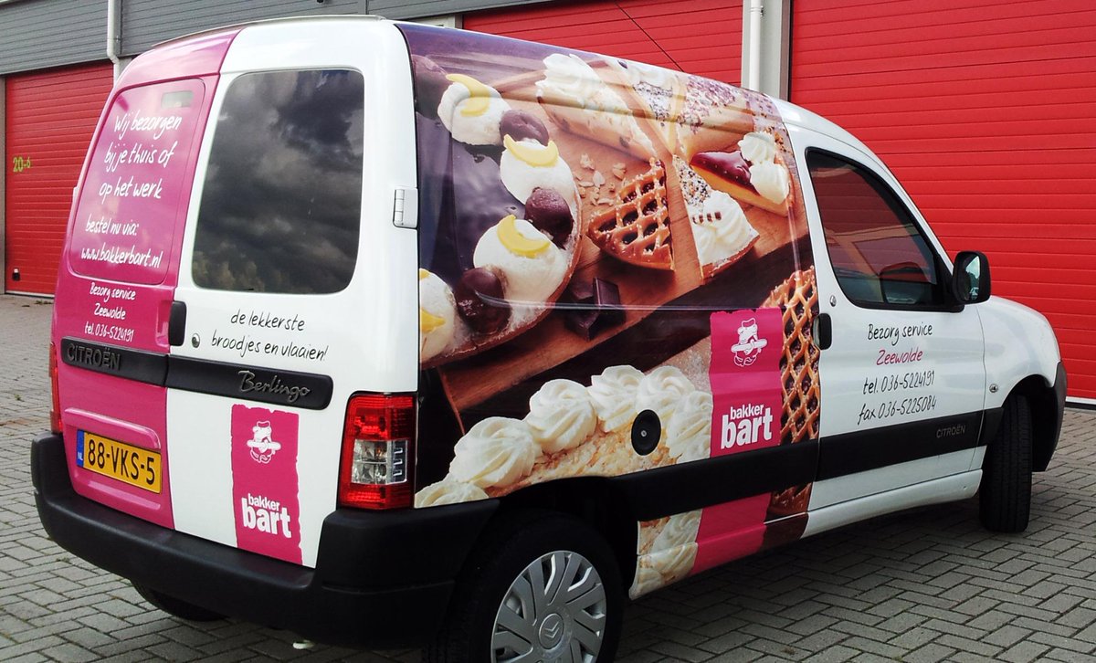 uartreclame's tweet photo. @bakkerbart altijd leuk om te wrappen http://t.co/61h3QkhV7x