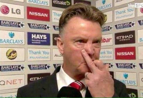 Chelsea and Manchester City are out.

Man Utd stroll into the next round...