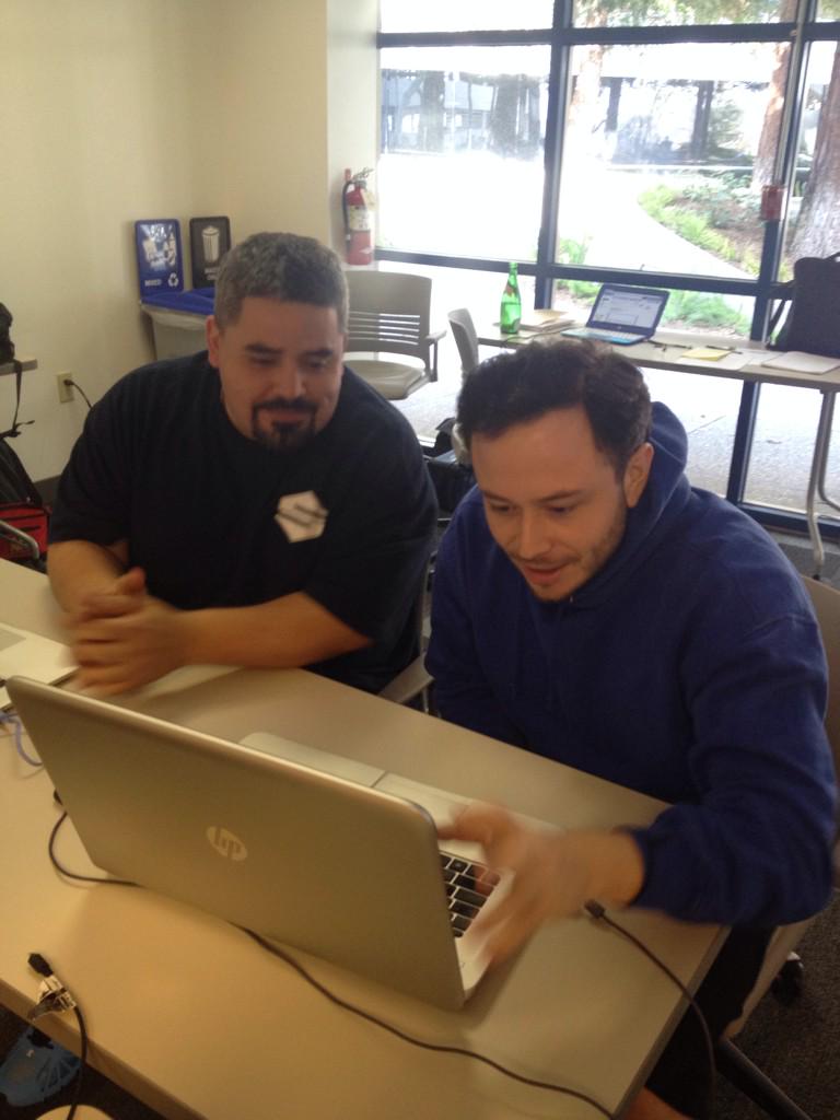 WeSabio's tweet image. Sabio fellows working with @g8rojas during our weekday program #LearnToCode #LatinosCode #latinosinTech