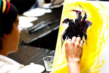 nasw's tweet photo. Music, art and laughter can enhance social work http://t.co/FIGH1VOcfI http://t.co/NfUdQKAsew