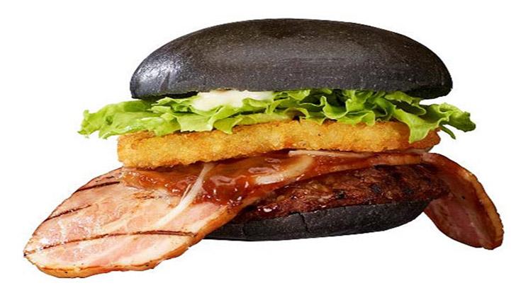BealsCodey's tweet image. “@BaDoinkOfficial: Would You Eat This Black Ninja Burger from BK?  ow.ly/IpQDL http://t.co/YUoMvbCI74” hell nah