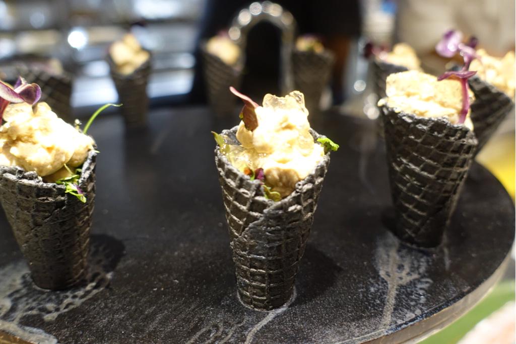 hotdinners2's tweet photo. Canapés at the @ChaiWuLondon - prawn and foie gras http://t.co/Jd9cxQIUkk
