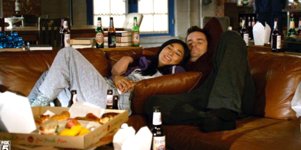 Cosmopolitan's tweet photo. The 14 BEST things about having a partner you can being lazy with: http://t.co/pibAAqKxjn http://t.co/ovvL78EXCg