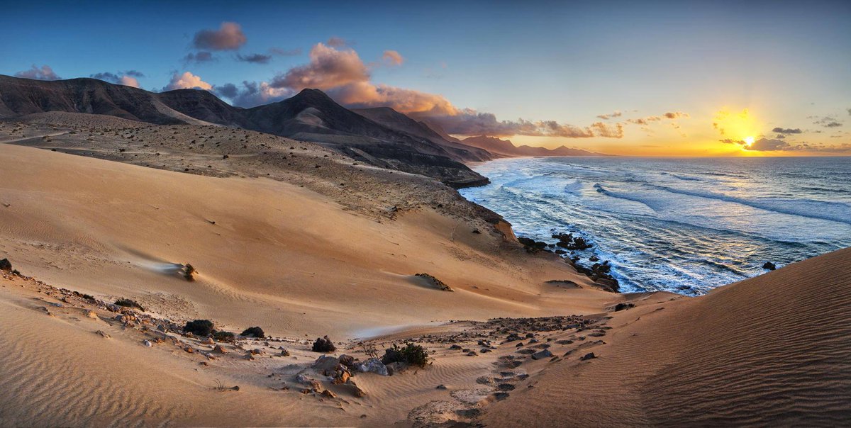 Fuerteventura is the second largest of the Canary Islands! Photo by Juan Antonio Santana. #TravelFacts