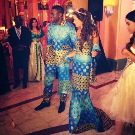 KovuzPride's tweet photo. Souvenirs De L'année Dernière Mariage De Mon Cousin,1 An Après😚👶👌 #Cameroun #Tunisie #PostBadMariage http://t.co/ZM1Y3Jxjdr