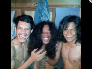 Berbagi keceriaan <a href="/paibedolo/">nama</a> @ManggeMarlos@Lalulantang #latepost <a href="/STN134_2011/">StudioTanpaNama 2011</a>