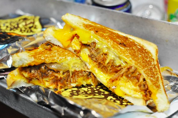 grlldcheesetruk's tweet photo. yeah...now you can see that ooey gooey cheesy goodness right there! #Yelp #EstebanS http://t.co/0GYu4Kqv4X