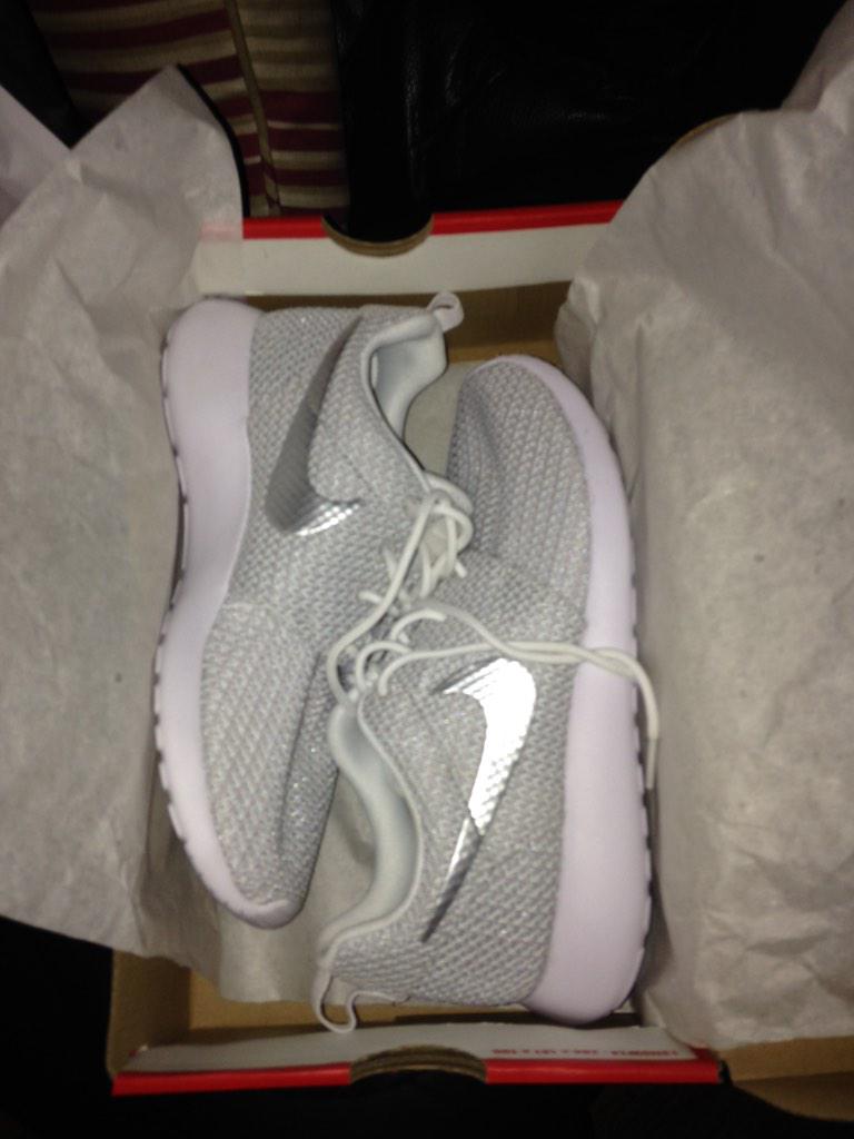 Floydy_G's tweet photo. Treated my lil sis ❤️😘 http://t.co/DpKpbnMiBv