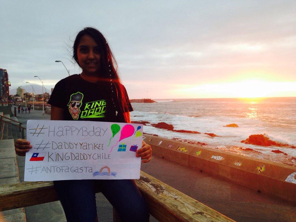 HAPPY BIRTHDAY eres el mejor  sorpresita del  te amamos   