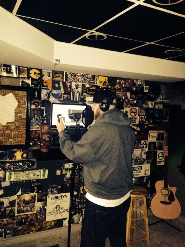 zillaillish's tweet photo. @Jblizz905 about to commit murder in the booth #goosebumpmusic http://t.co/pjDNAwCOZc