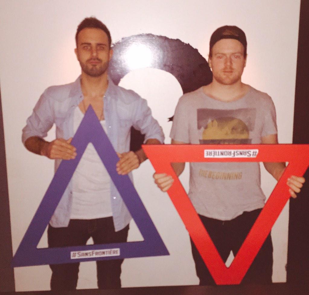 .<a href="/michaelseamusic/">Michael Sea</a> et <a href="/_pit/">Pit "Zioxiis" Drolet</a> en mode #SansFrontiere au lancement de <a href="/petelessard/">Pierre-Luc Lessard</a> !