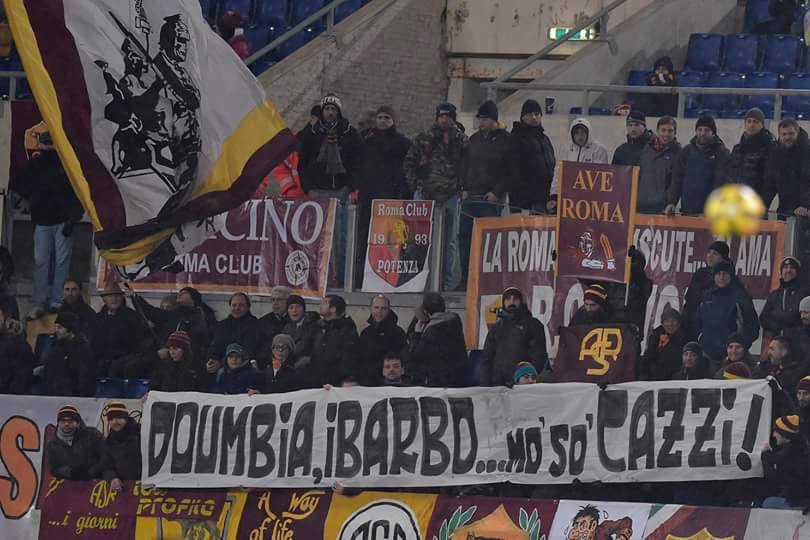signorecalcio's tweet photo. Questi sono i tifosi che ci piacciono!!! #RomaFiorentina http://t.co/k7e3J9S1UF