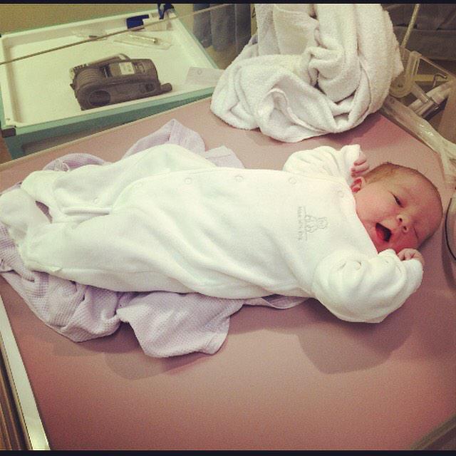 sharnice123's tweet photo. Welcome to the world my beautiful baby sister. You are just too adorable! 😍💗 http://t.co/O0Gxsbvua9