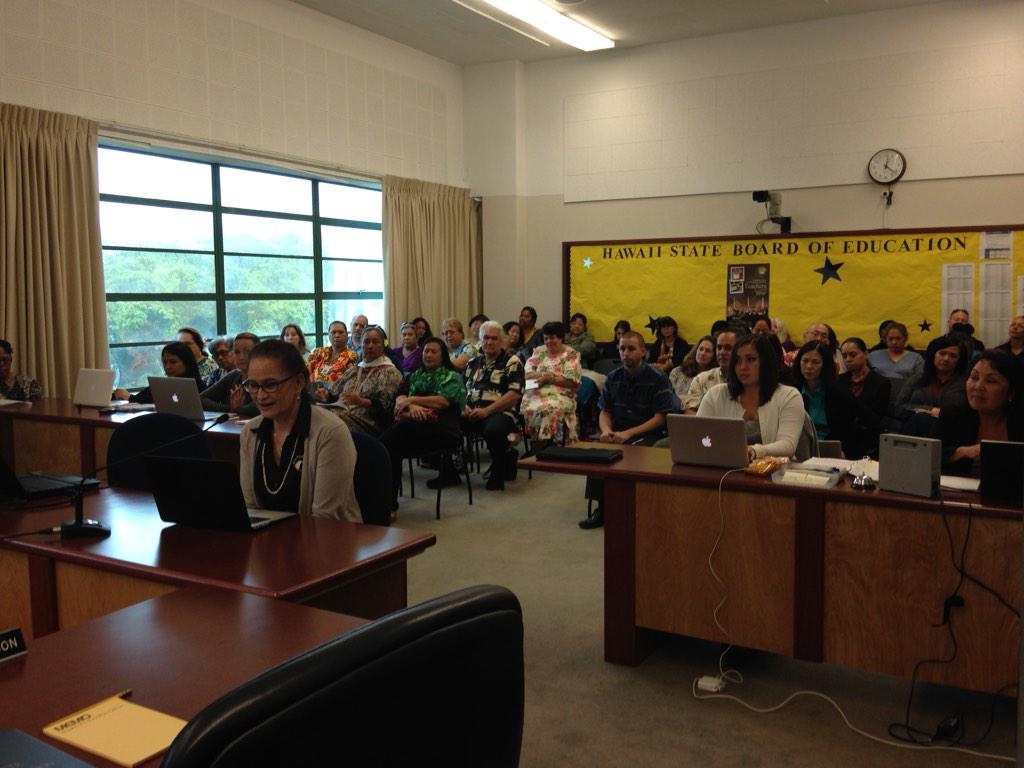 jworchel's tweet photo. Huge community support and turn out for the Department's update on advancing Hawaiian education! http://t.co/f2o4Z92QgX