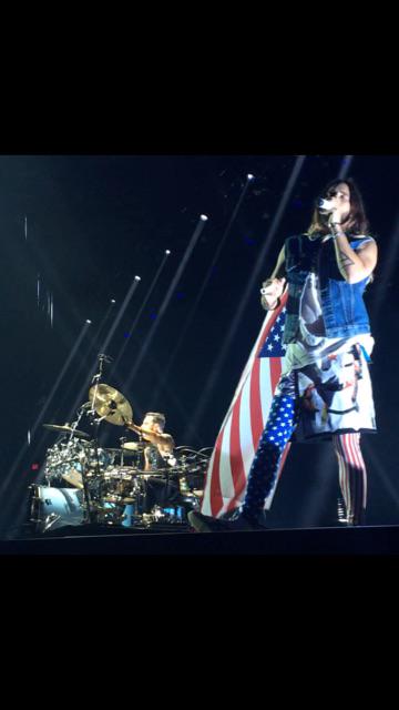 IAWABQ's tweet photo. @30secondstomars@JaredLeto One of my favs from #DoOrDie in #Phoenix #LoveLustFaithDreams 🎤😎🎤 https://t.co/2wGpzYUVp7