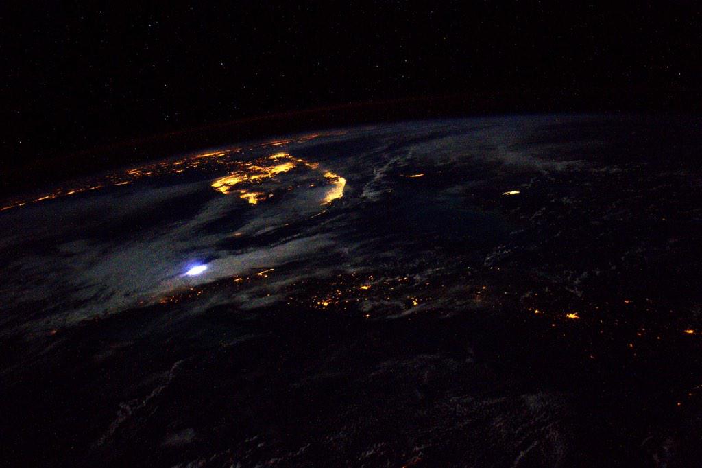 NASA_Astronauts's tweet image. “Lightning strike over Cuba” #AstroButch