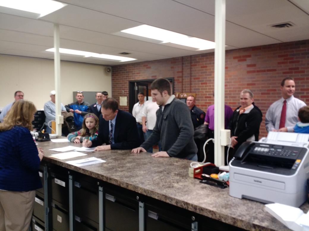TonyGoben's tweet photo. James Brinkmeyer filing for City Council http://t.co/ToPQ9VV4om