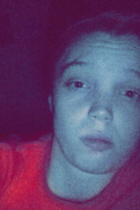 shanhodgin97's tweet photo. Night bitches ✌️#tired http://t.co/G4YVa7hn5y