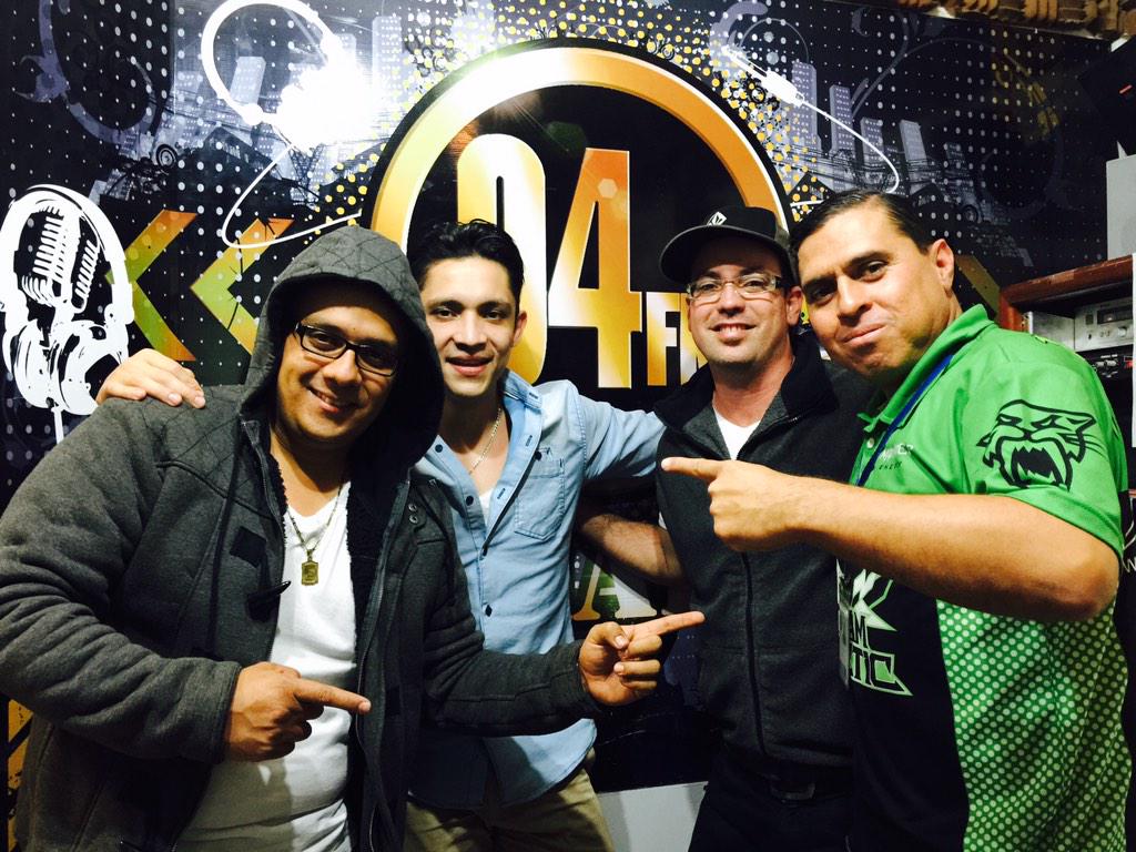 SinFrontera502's tweet photo. Gracias a @lamarca94fm por recibirnos! Exitos! #Quiero #2doSingle @chinoprosound @Tigo_GT @talento_chapin @RutaGt http://t.co/La4BycovTu