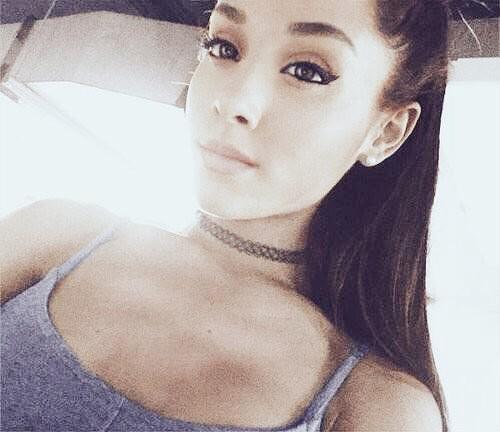 AriNewsOfficial's tweet photo. Ariana lately http://t.co/VrpCt6vlrZ