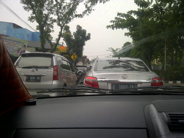 Mau ngantor macet ... Hufffttttt