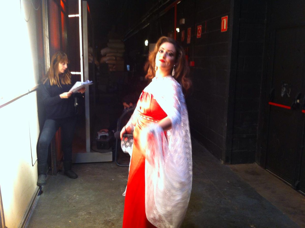 Y la ganadora es LadyGaga..para otra ocasión será Rocio.. #KillerKaraokeDobles