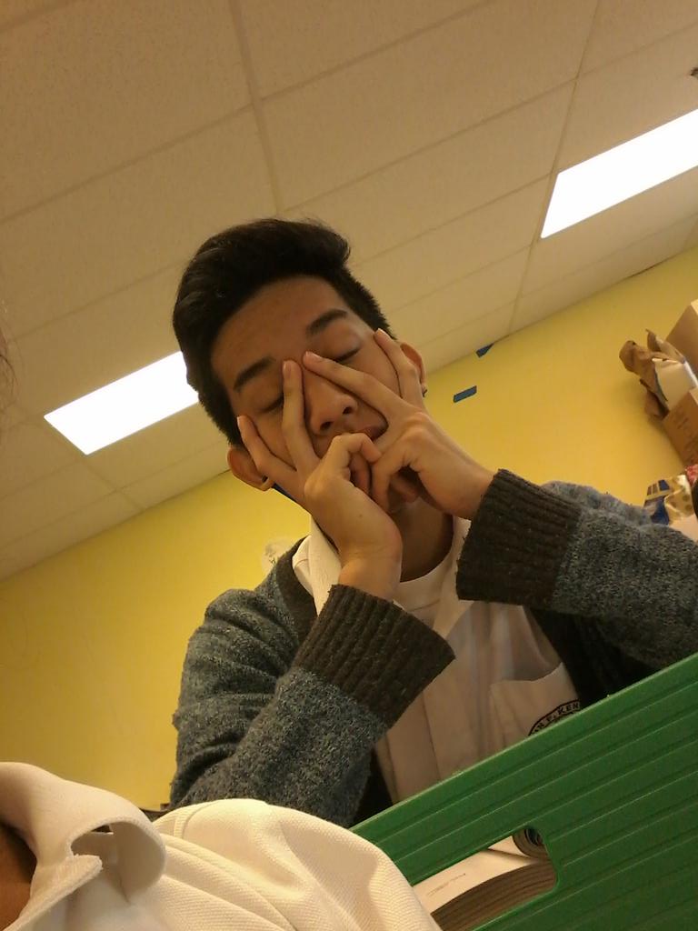 _kyuuuu's tweet photo. math sucks 😭😭😭😭 http://t.co/JJ6CFW6kO6