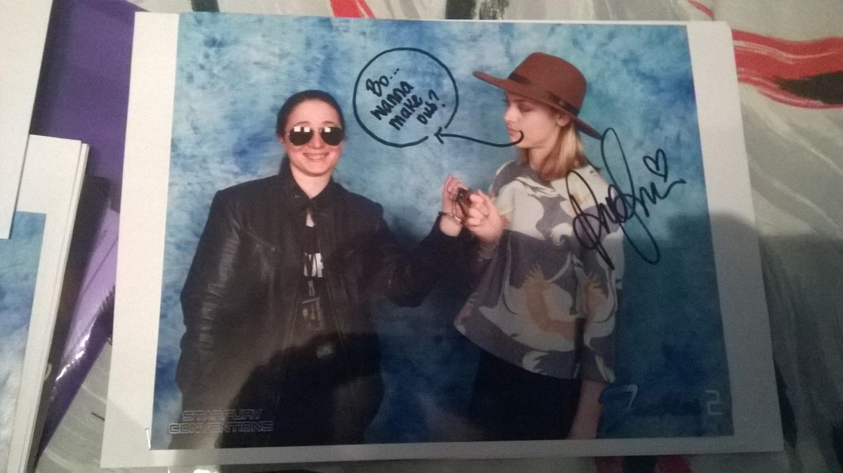 Chellysoulmates's tweet photo. @RachieSkarsten here our bo and tasmin cosplay pic from #fae2bles @Anna_Silk http://t.co/h1OhqV8hlV
