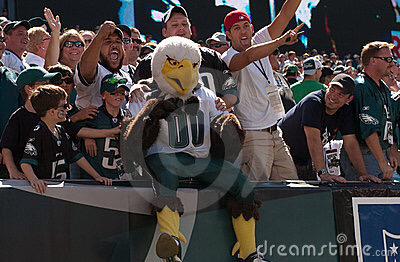 Defcon_Gamer's tweet photo. Which team has better fans?
RT-Raiders
FAV-Eagles http://t.co/PSqCV14y0R