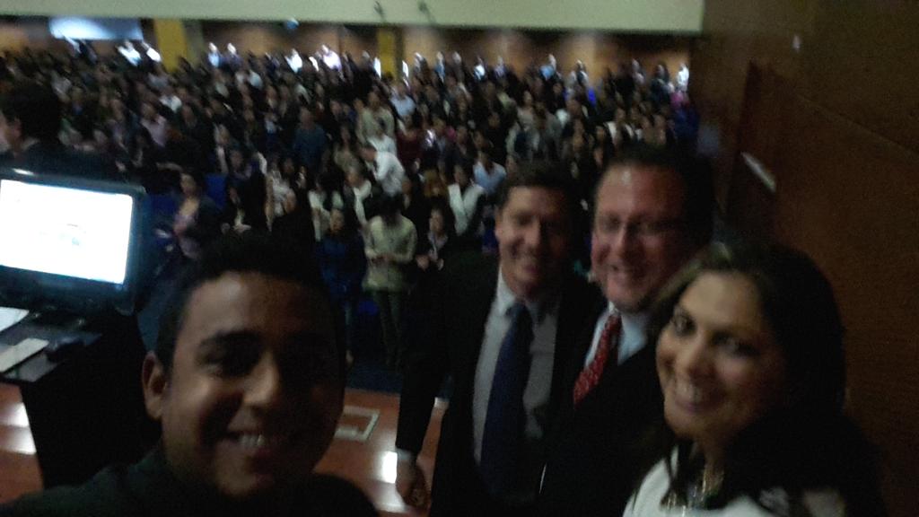 Willmcar's tweet photo. @Areandina #miprimerdia http://t.co/BNZbEzepQw