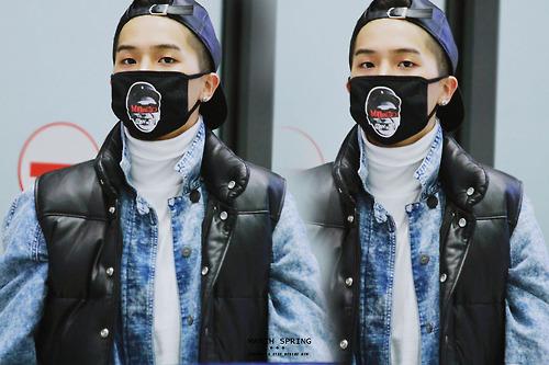 actrnmj's tweet photo. Makasih~ 😘 "@TX_Heryung94: Mino kecehhh XD wkwkwk "@xogirl_: @IndoKoreaRP ma bro with mask #KPOPwithMask http://t.co/FwRFSILxDy""