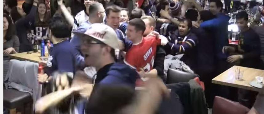 AWESOME video of a bar full  of Pats fans reacting to INT boston.barstoolsports.com/featured/aweso…  #patriots