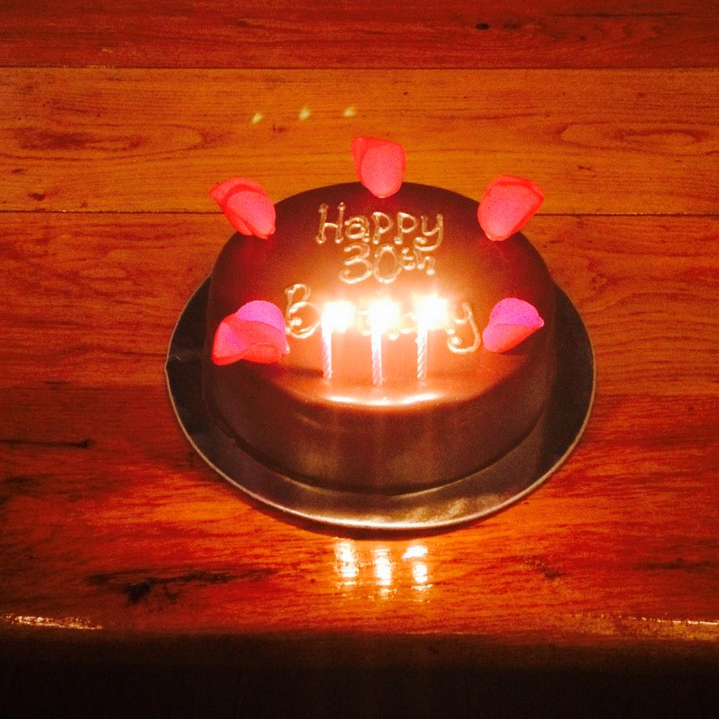 DIG2015_SA's tweet photo. With a nice surprise for 1 of our students turning ekhm... 25ish to top off a great day. Happy Birthday #DIG2015_SA http://t.co/N3MiX0kUVF