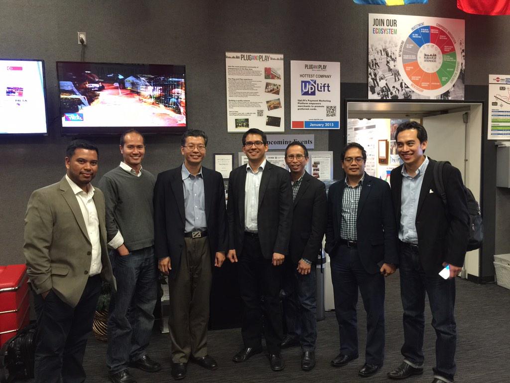 aris_samad's tweet photo. It was very nice to share the QuickSchools vision with @tengkuazmil and the Khazanah Americas team. http://t.co/PTSj7RJ8KD