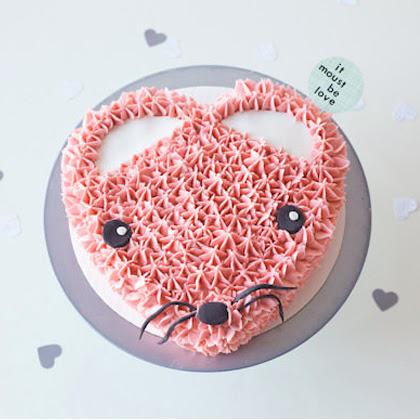 CakesDecorate's tweet image. Make A Pink Heart Mouse Valentine’s Day Cake buff.ly/1JoiWfN