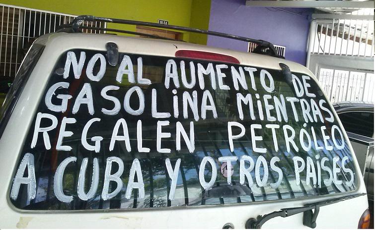 sangreechinche's tweet photo. "@tativzla21: "@JG_Reports: #23E Este escrito en este vehículo es muy razonable http://t.co/zrNYk26GN7"