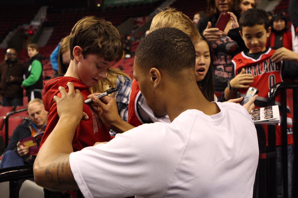 trailblazers's tweet image. Dame love the kids.