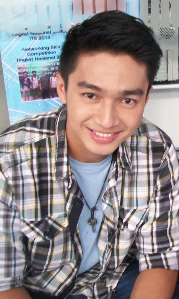 devalova_'s tweet photo. Happy Friday #devalova selamat beraktifitas ;) http://t.co/TyIwDspCsz