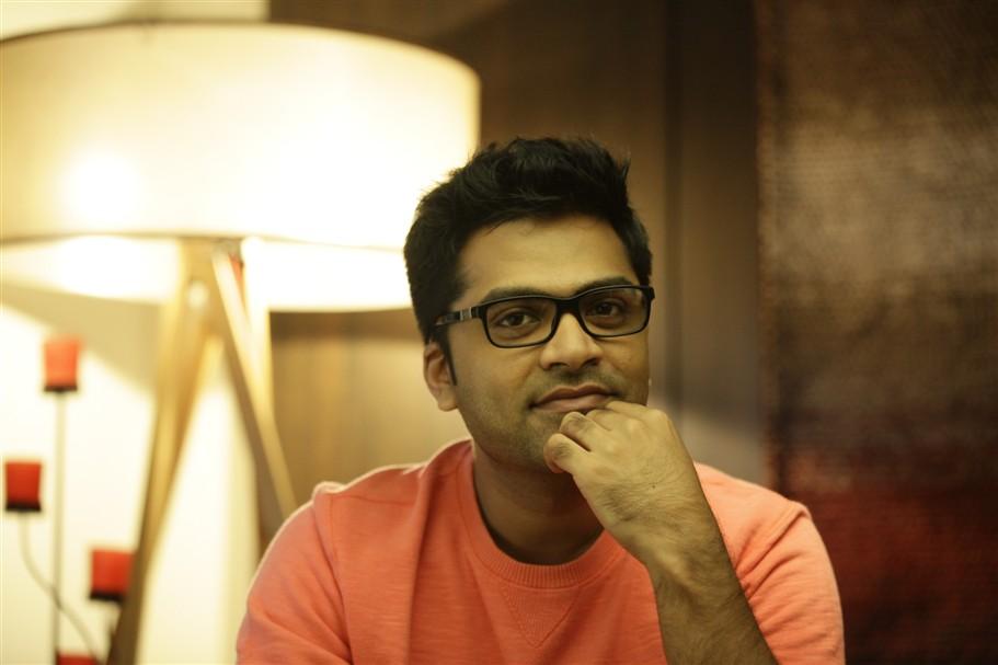 FullOnCinema's tweet photo. #IthuNammaAalu @iam_str http://t.co/dTPTrRTHnq