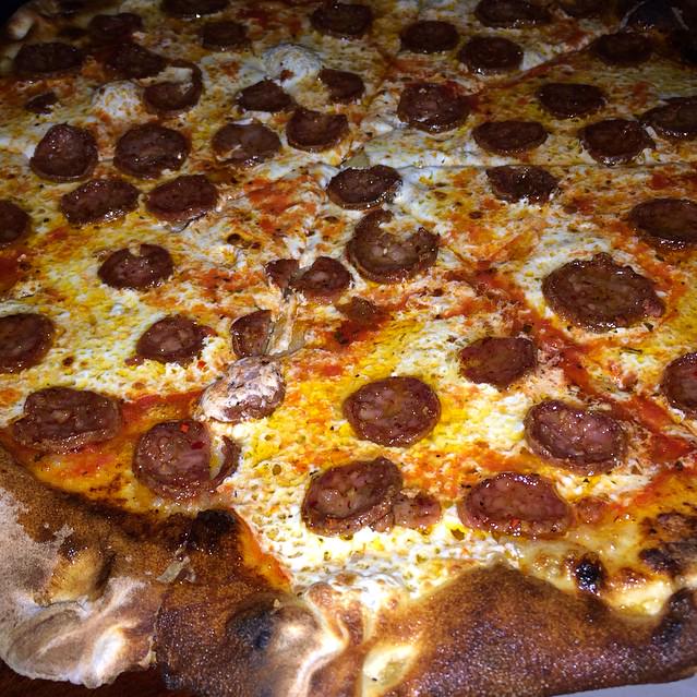 That glorious gold hue is <a href="/marksteuer1/">Mark Steuer</a>'s honey on @coalfirechicago's pizza w <a href="/WestLoopSalumi/">West Loop Salumi</a> soppressata. Local love.