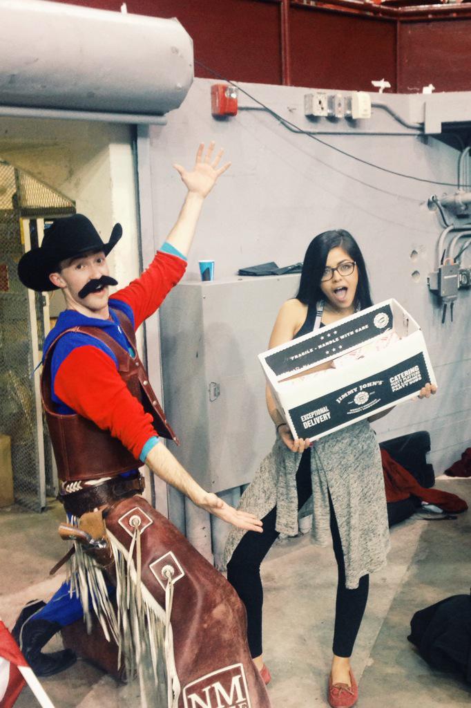 zaina_suee's tweet image. Pistol Pete knows I love Jimmy Johns. I mean who doesn&apos;t. #GameDayFun