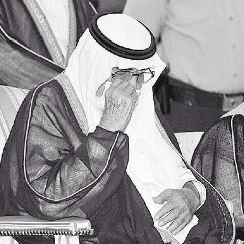 fmshehri's tweet photo. كيف تبكي من أجل شعبك ...
والآن كل الشعوب تبكيك 💔

#اللهم_ارحم_الملك_عبدالله
#وفاة_خادم_الحرمين_الشريفين
. http://t.co/05V0cRjOcB