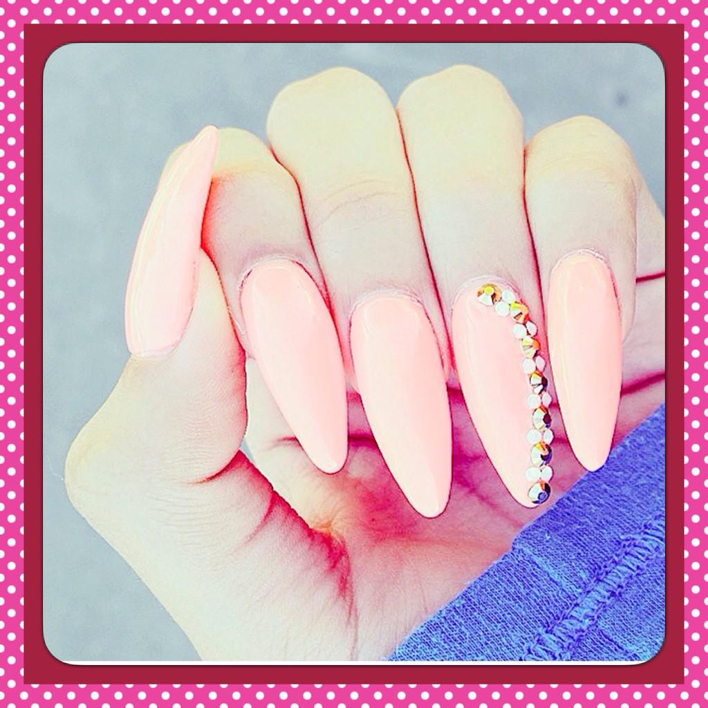 sariihz's tweet photo. #nailart http://t.co/i5VCMkyMSy