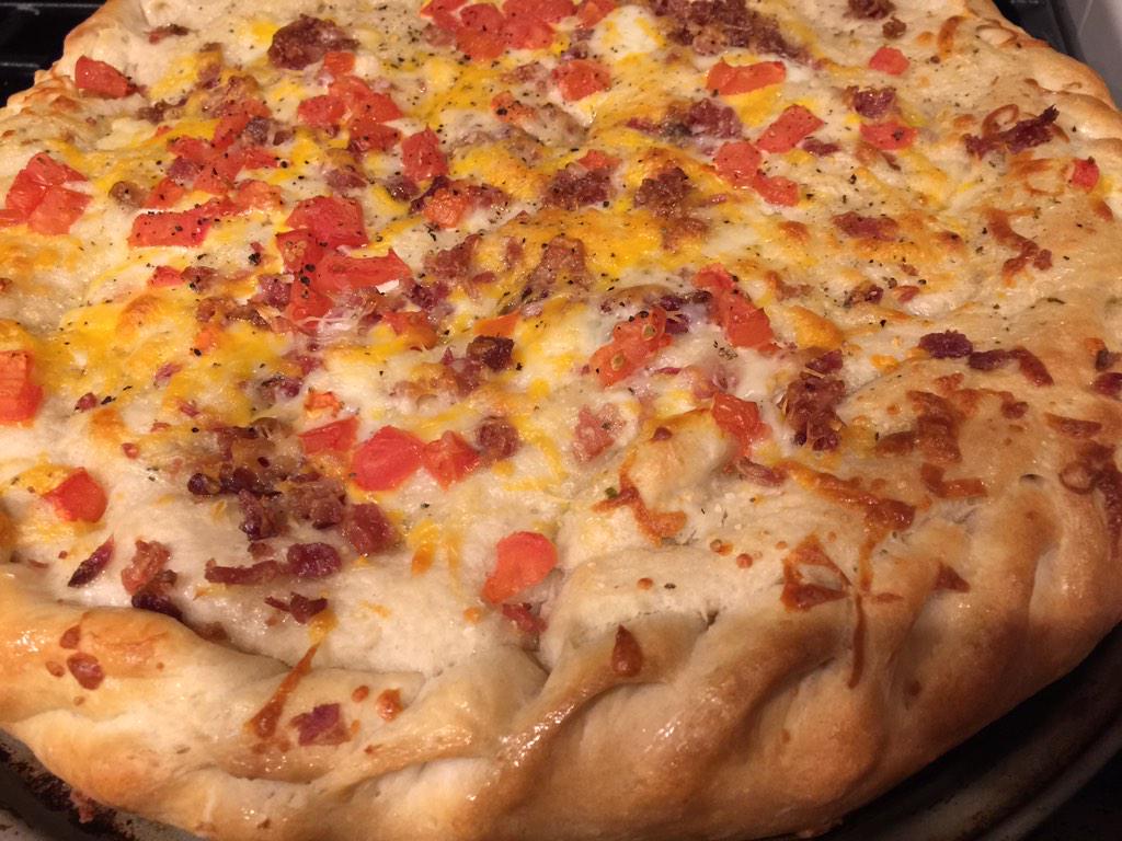 Findsandy's tweet image. #Menifee #PapaMurphy #Pizza has the best deal in town. Check out what we picked up tonight. #Bacon #Stuffed #Fresh