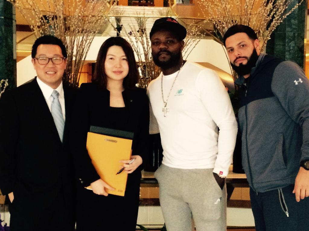 1060consulting's tweet photo. Many thanks from @F_Rodney56 @CesarRemond @lex_FTMG15 and @1060consulting to the @JWMarriottSeoul #FlechaCorea http://t.co/e8WSEE3Klu