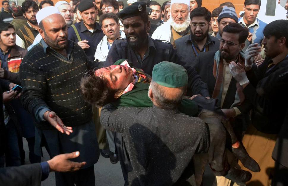 IndiapakIndia's tweet photo. Share the pain of our Pakistani brothers and sisters grieving for children slaughtered by the #Talibans. http://t.co/of3HGwKvcT