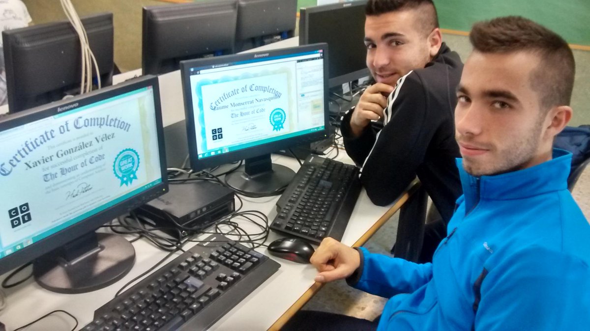 jl_terol's tweet photo. Hour of code en TAFAD @tafaddevesa @GrupoSorolla http://t.co/QK8NAQ1poG