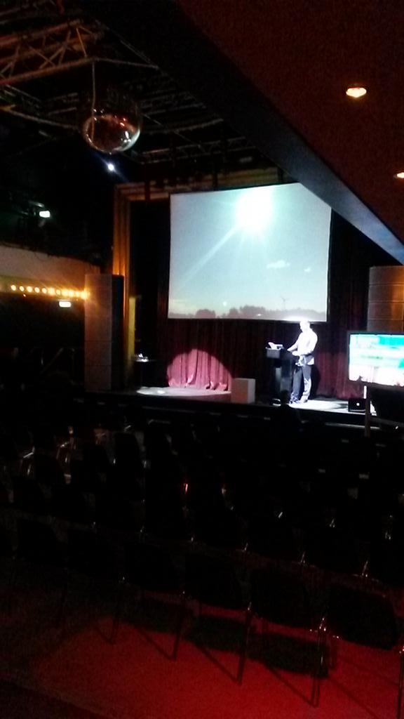 ilse_kant's tweet photo. Envision the future! Vandaag is het zover #nvvtgcongres @NVvTG @UT_TG http://t.co/AJIDxle5pl