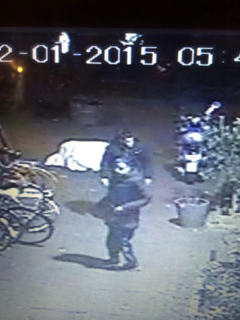Help !! Wie herkent dit tuig ????
Heeft kluis van <a href="/chefbertus/">Bert van Buschbach</a> gestolen !!!!!Please RT ”