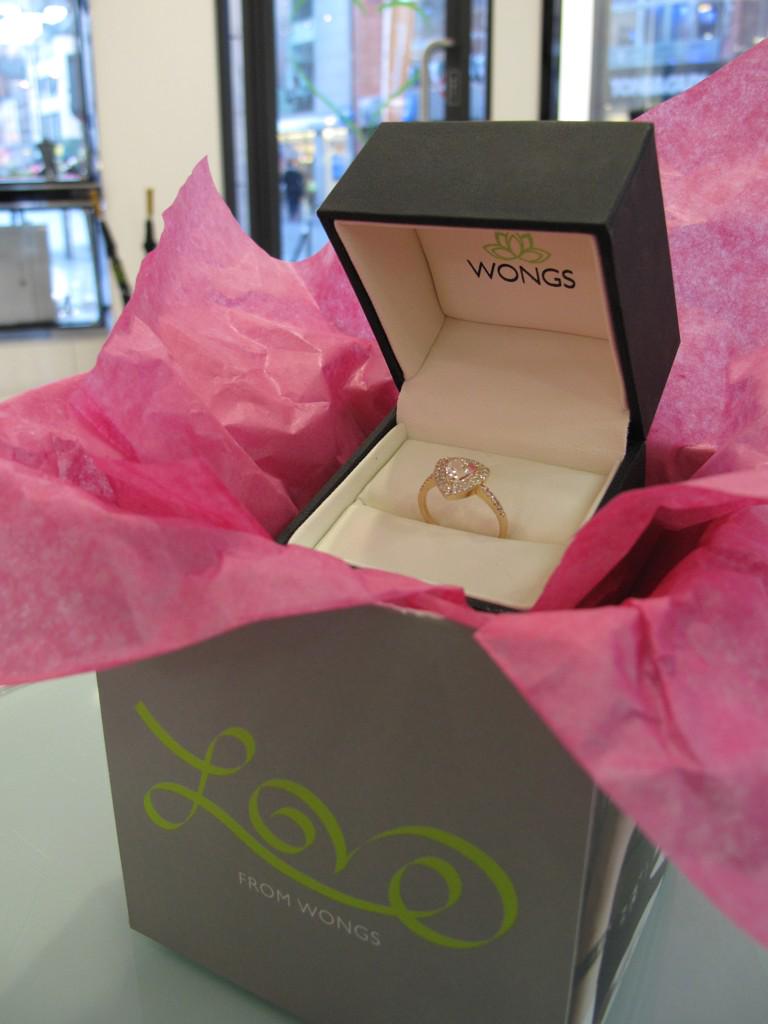 jenifercraige's tweet photo. A box full of pink delight 💝 #vintagestyle #jewellery #rings #pink #sparkle #Valentine #engagement @WongsJewellers http://t.co/DdpBx3REK8